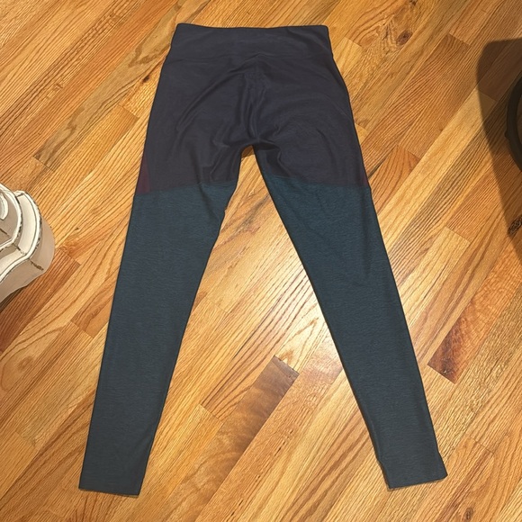Outdoor Voices Color Block Leggings - Picture 4 of 6
